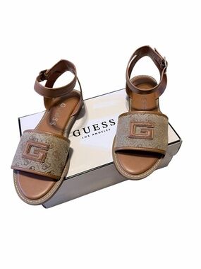 🌼🌟NIB GUESS Medium Brown Shay Tan Logo Ankle-Strap Flat Sandals - Women